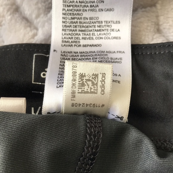 Adidas tennis/ running/ Skort, size Large, colour Black - Picture 8 of 10